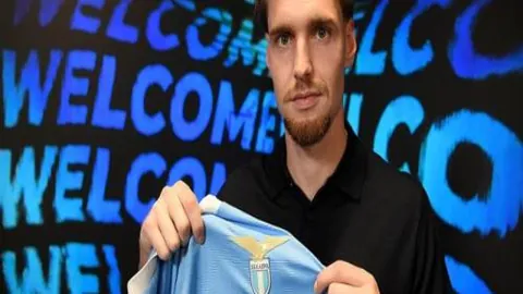 巴塞罗那新任主席誓言：倾力打造会员幸福时光，全力拥护弗里克掌舵！