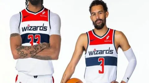 激战正酣！诺丁汉森林迎战劲旅热刺，赫德森-奥多伊与吉布斯-怀特坐镇首发，里沙利松与穆阿尼火力全开！